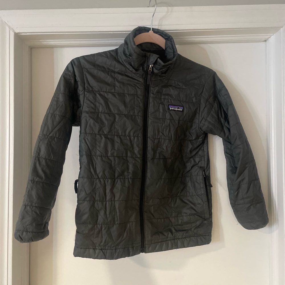 Patagonia kids nano puff jacket, size 7/8 small